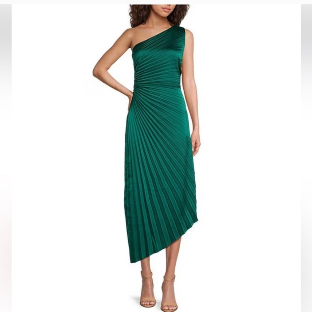white pleated halter dress In February Pleated Halter Midi Dress Off White / Large